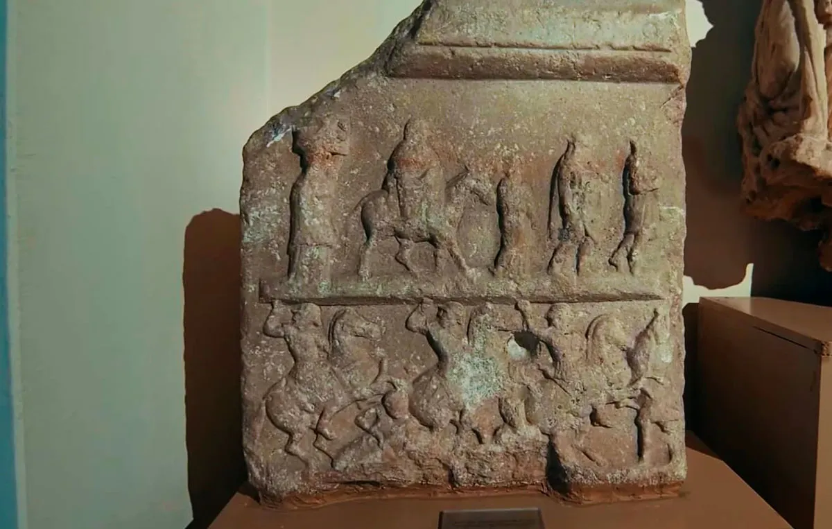 bursa-arkeoloji-muzesi-greko-pers-donemi-mezar-steli bursa arkeoloji muzesi greko pers donemi mezar steli