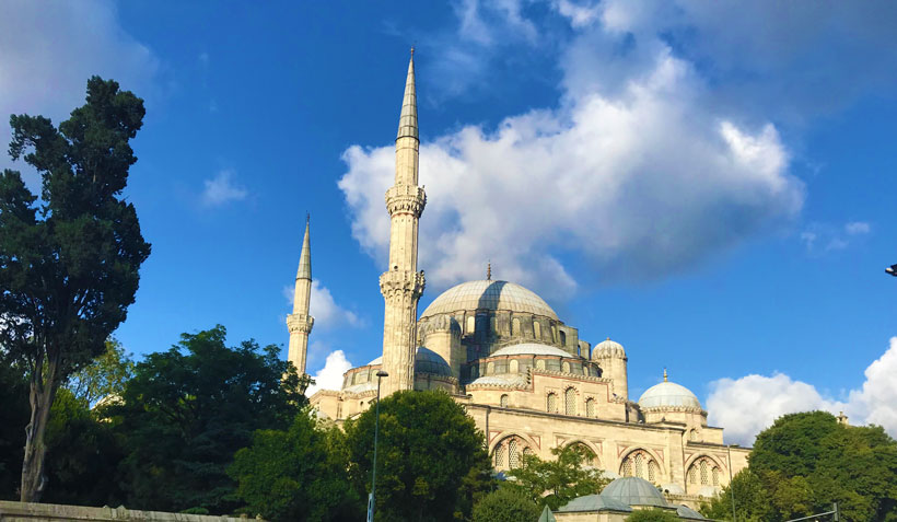 eyup sultan camii tarihi mimari ozellikleri nerede