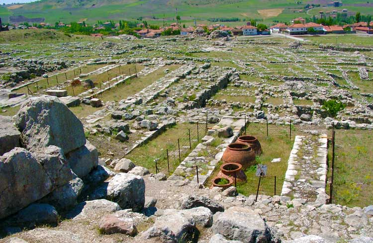 hattusas antik kenti tarihi mimari yapilari
