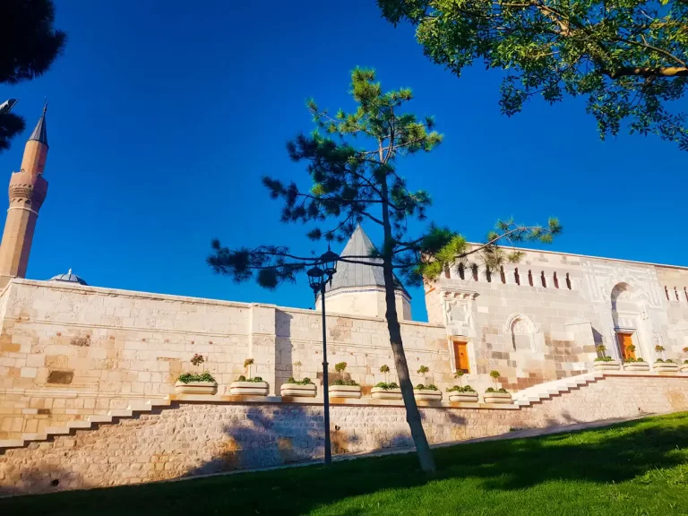 konya alaeddin keykubat camii tarihi hakkinda bilgi mimari ozellikleri